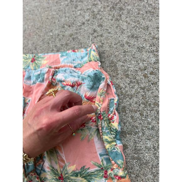 American Eagle Hawaiian Pattern Elastic Waist Lined Printed Shorts Size Small - Picture 3 of 6